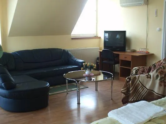Kavalkad Panzio Pensionat Gyöngyös